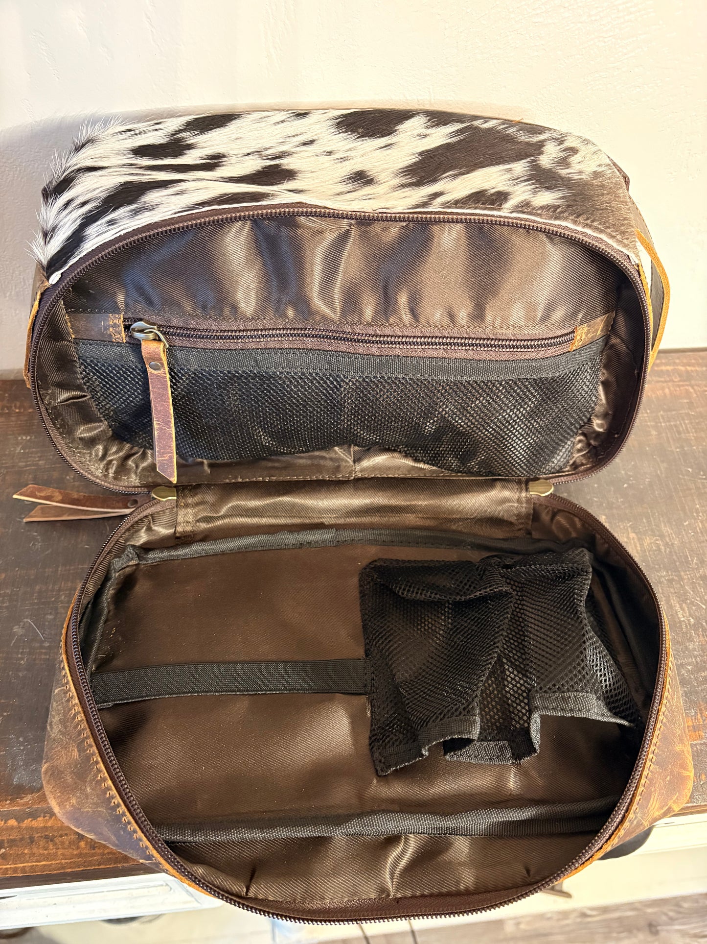 Cowhide & Leather Cosmetic / Toiletry Bag