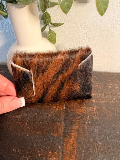 Brown Cowhide Ear Pod / Change Holder