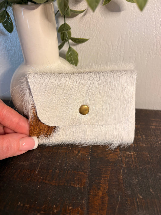 White Cowhide Ear Pod / Change Holder