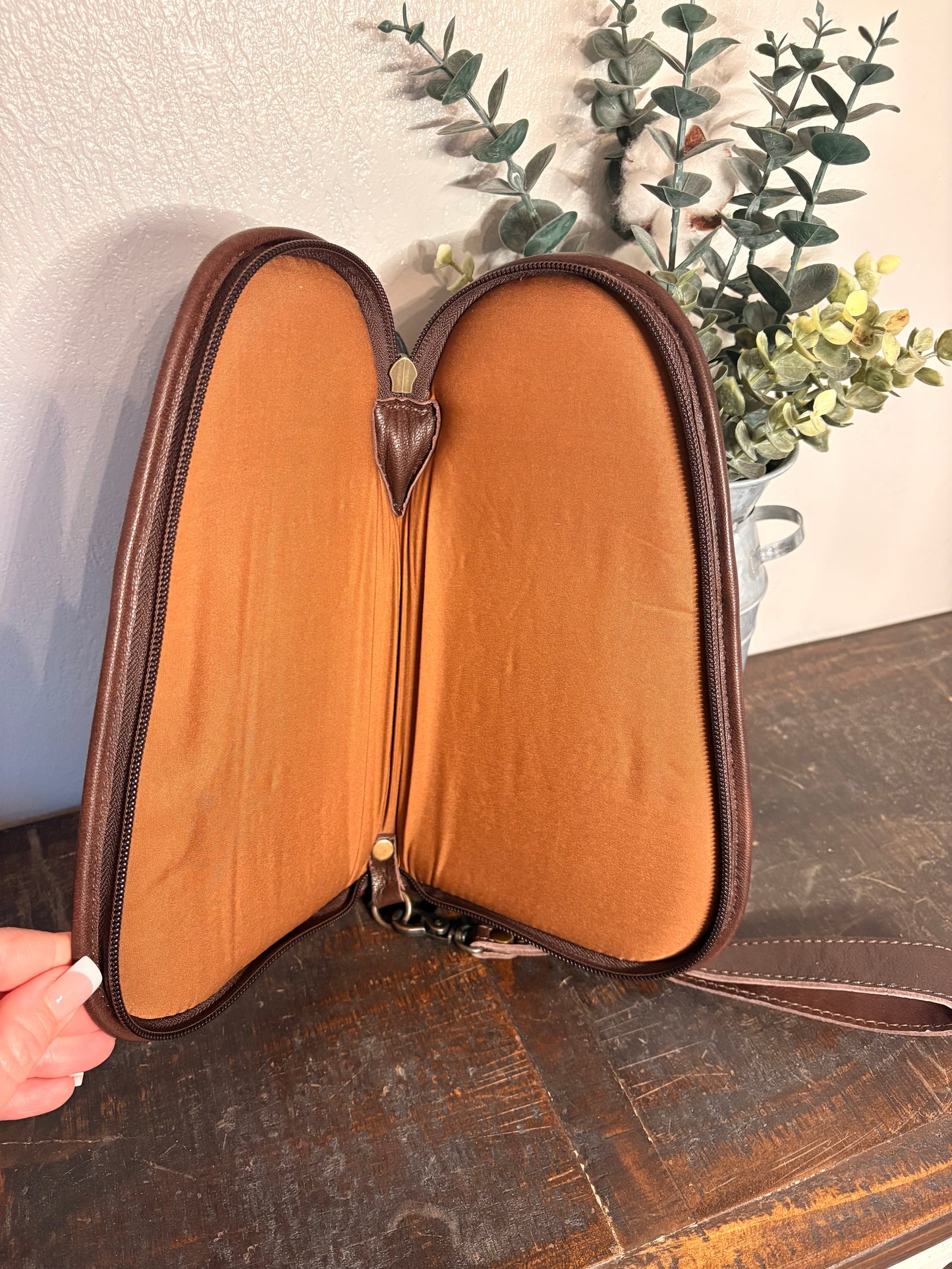 Small Cowhide / Tooled Leather Pistol Case